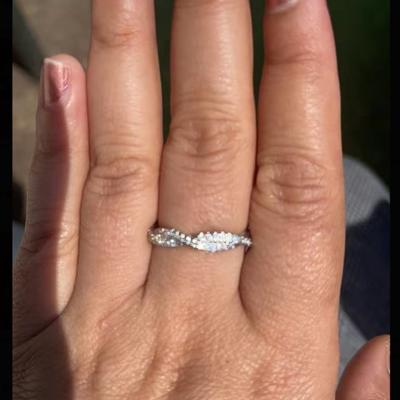 💍 Silver fFlled Dainty Minimalist StyleTwisted Pave Diamond Band - Picture 5 of 17